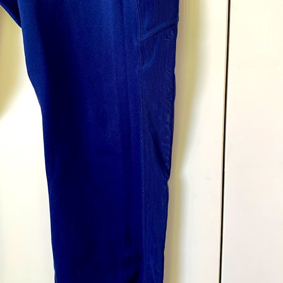 3/$15! Fabletics Women’s Leggings. Size L - Picture 4 of 6